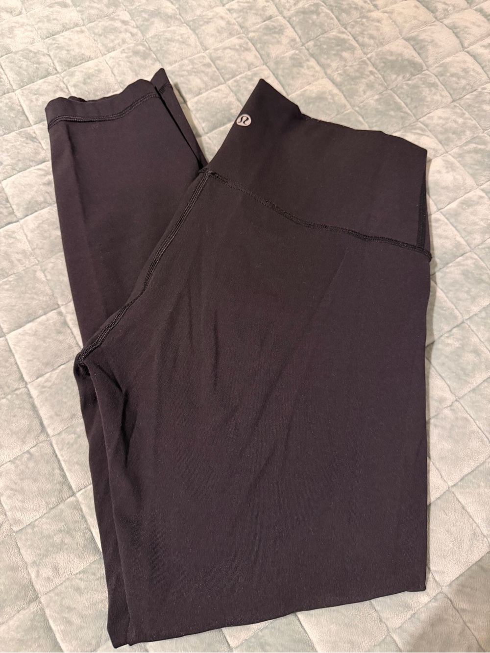 Lululemon Wunder Under leggings - size 8